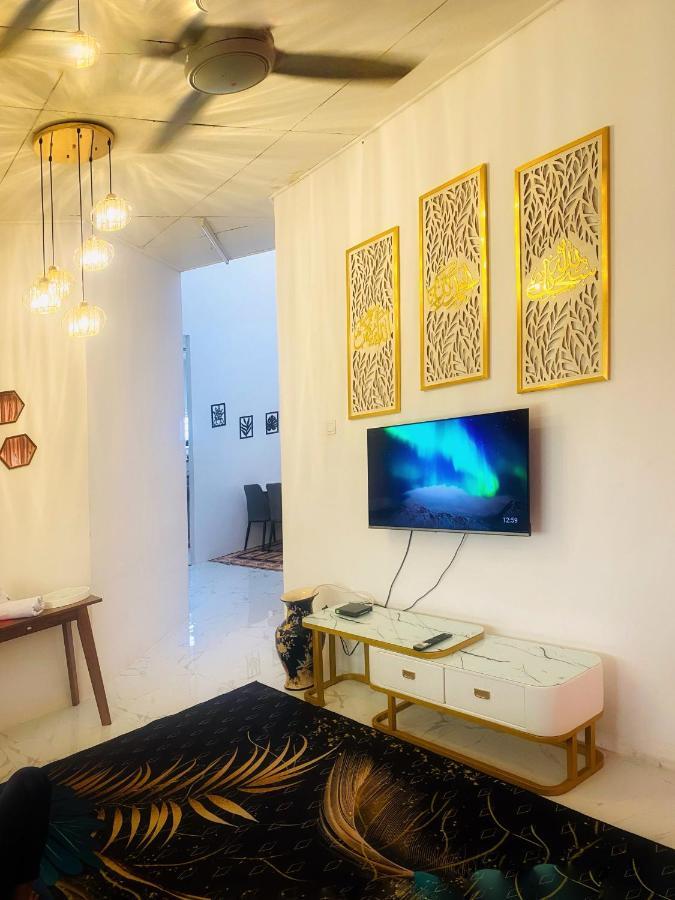Lh Homestay Bandar Utama Gua Musang Exteriör bild