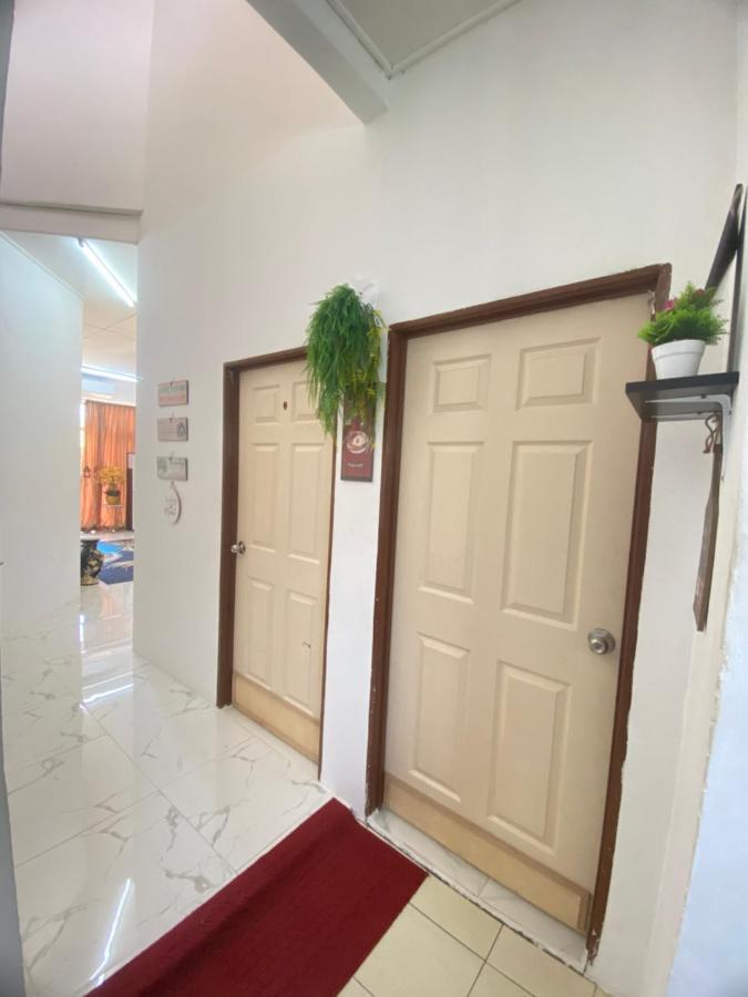 Lh Homestay Bandar Utama Gua Musang Exteriör bild